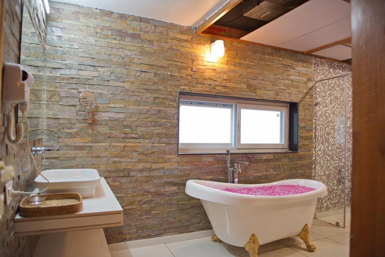 Wild Rose Resort & Spa Pushkar Zewnętrze zdjęcie